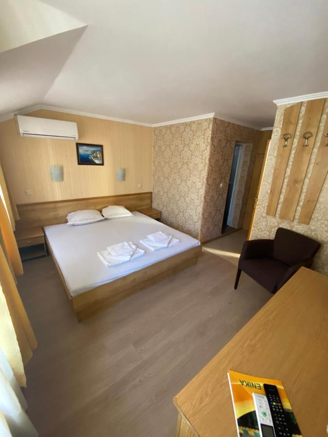 Еника Hotell Varna Eksteriør bilde